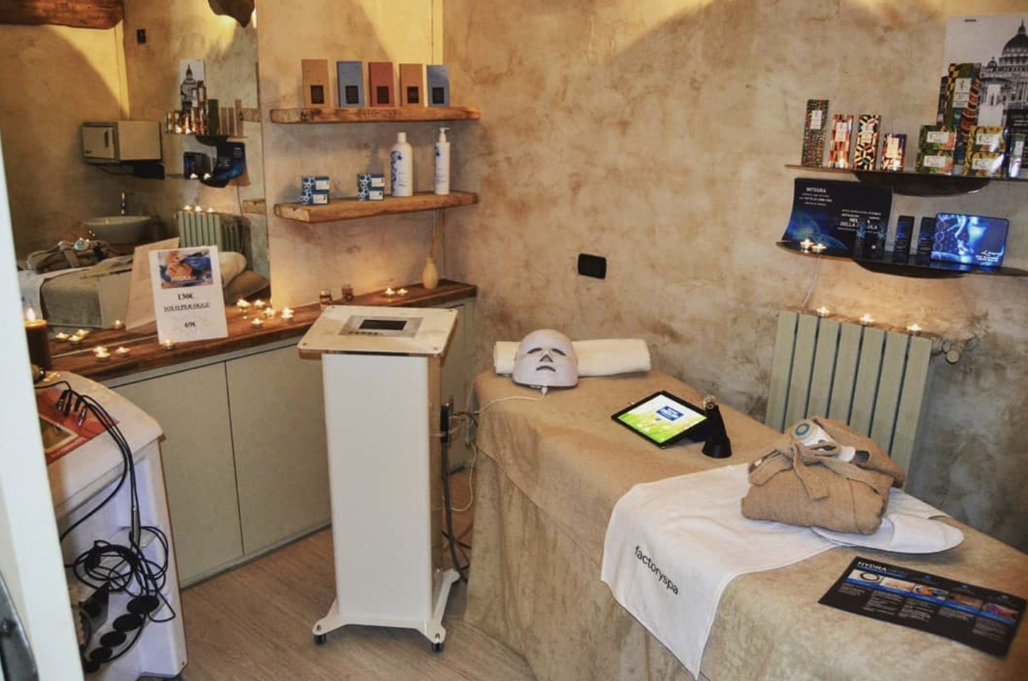 L'area viso Rosemery: lettino con maschera LED, apparecchiature di ultima generazione e luce di candele
